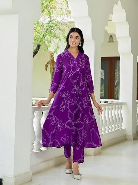 Gosriki Anarkali kurtha set