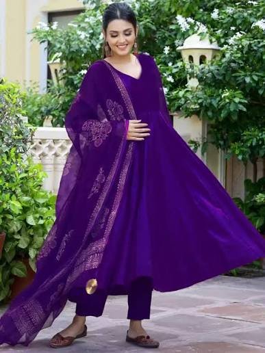 Gosriki Anarkali kurtha set