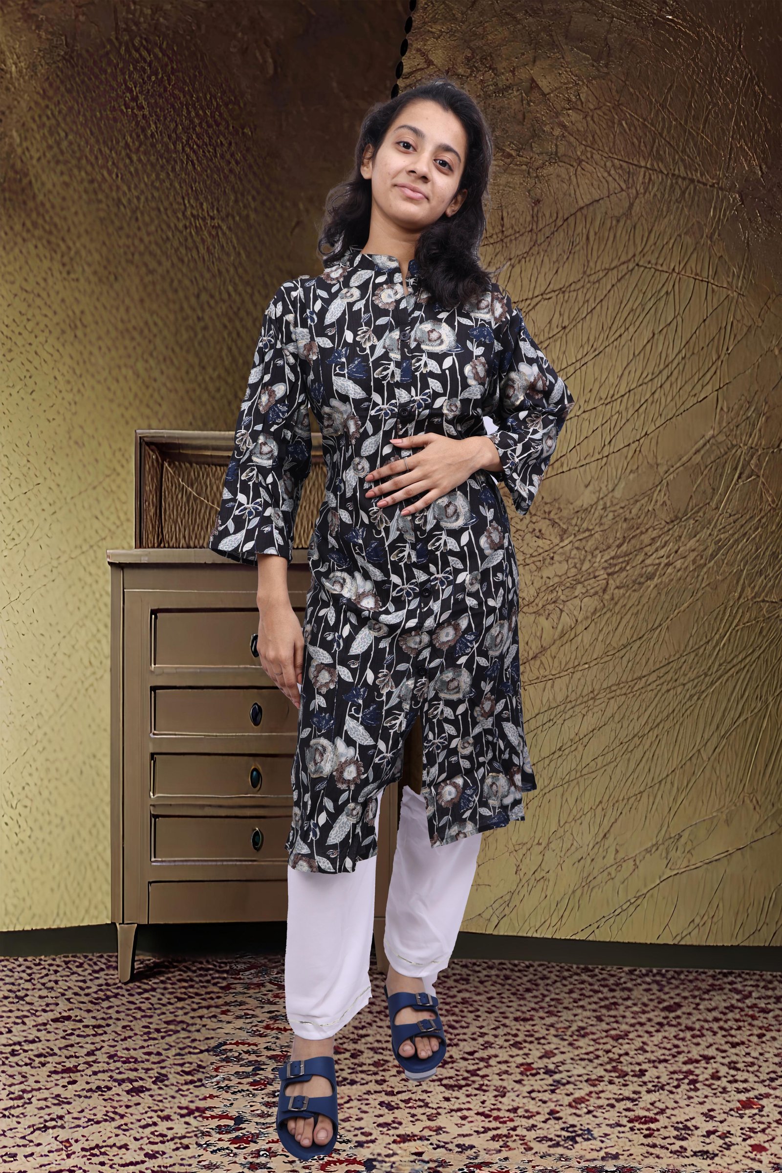 Women Cotton A-line Printed Kurti (Black)