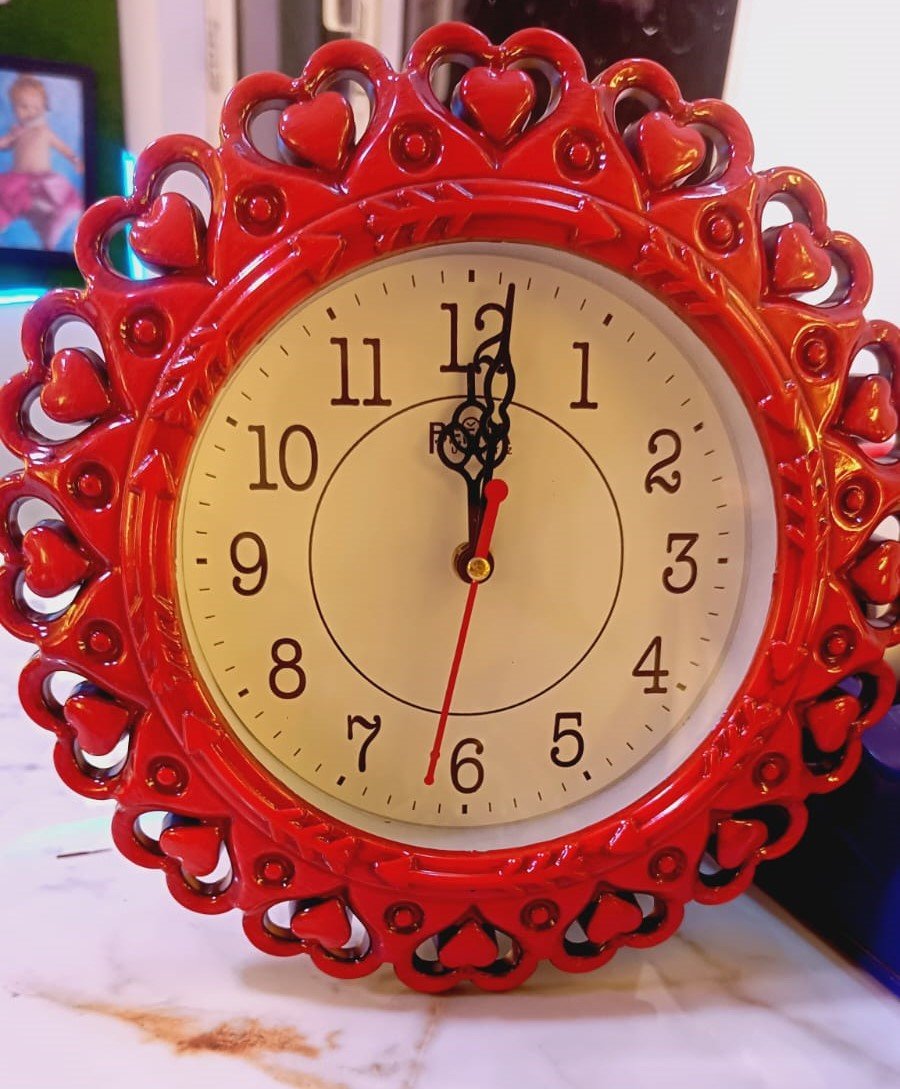 Romantic Heart Design Decorative Wall Clock