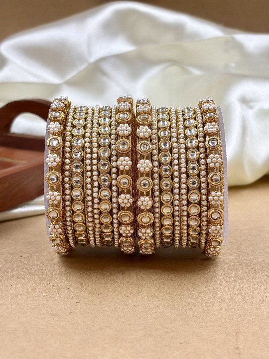 Golden Kundan Metal And Royal Borana Side Round Kundan 8 Moti Bridal Bangle Set