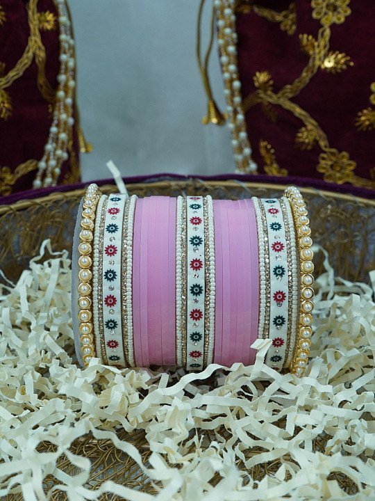 Royal Pink Punjabi Triple Dot Dhaval Moti Sider Chuda