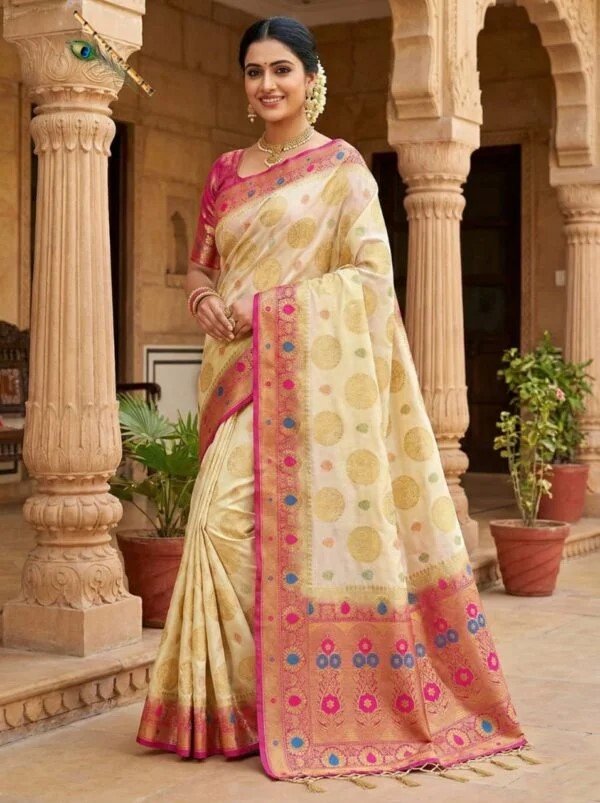 Handcrafted Wedding & Festive Wear Elegant Cream Bangalore Dola Silk Saree with Pink Contrast Border & Golden Zari Butti –  with Blouse Piece