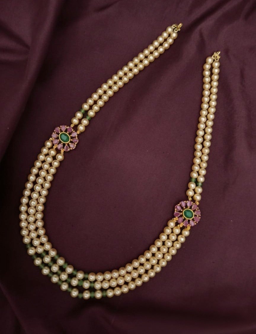 Swaraj Ki Pal Ruby Sad Brooch Necklace