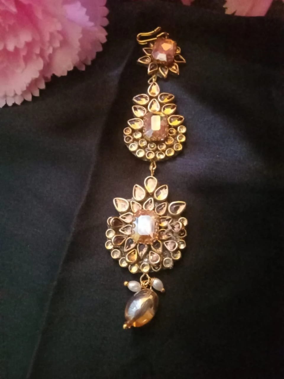 Classic Ethnic gold toned Kundan Maang Tikka/ nethi chutti